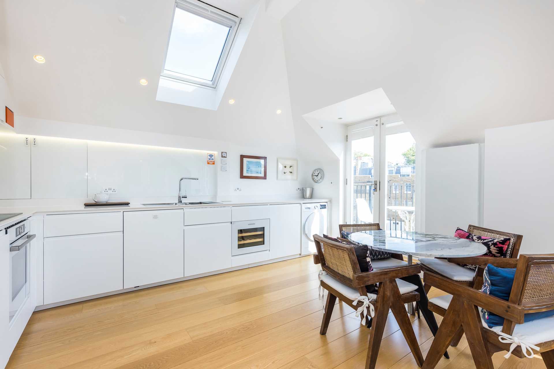 Additional Property Image 2 bedroom Apartment to rent in London 11
