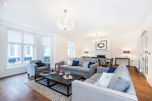 4 bedroom Apartment to rent in London