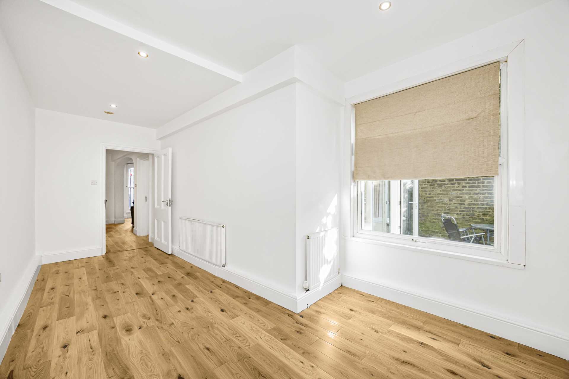 Additional Property Image 2 bedroom Apartment to rent in London 8