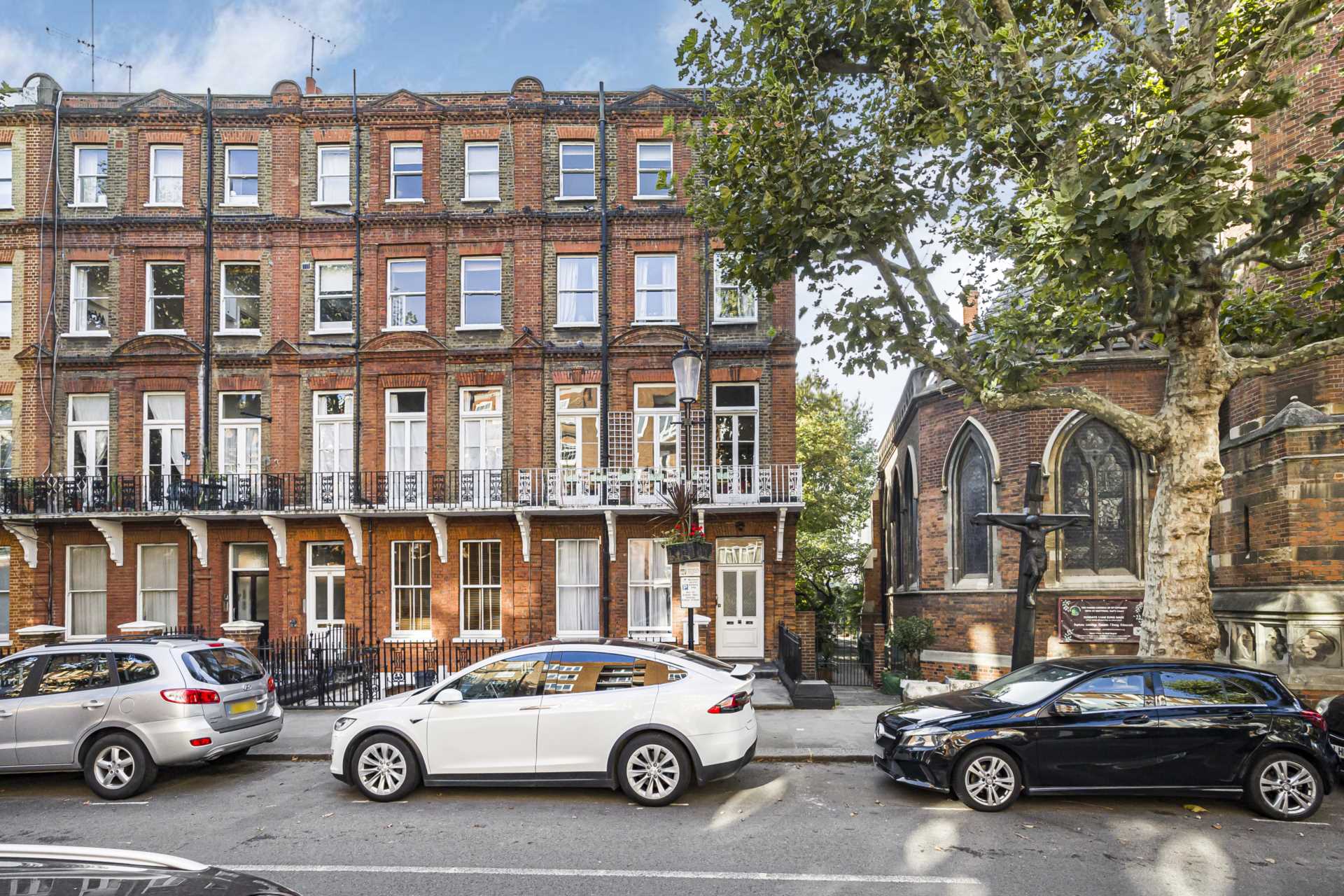 Additional Property Image 2 bedroom Apartment to rent in London 13