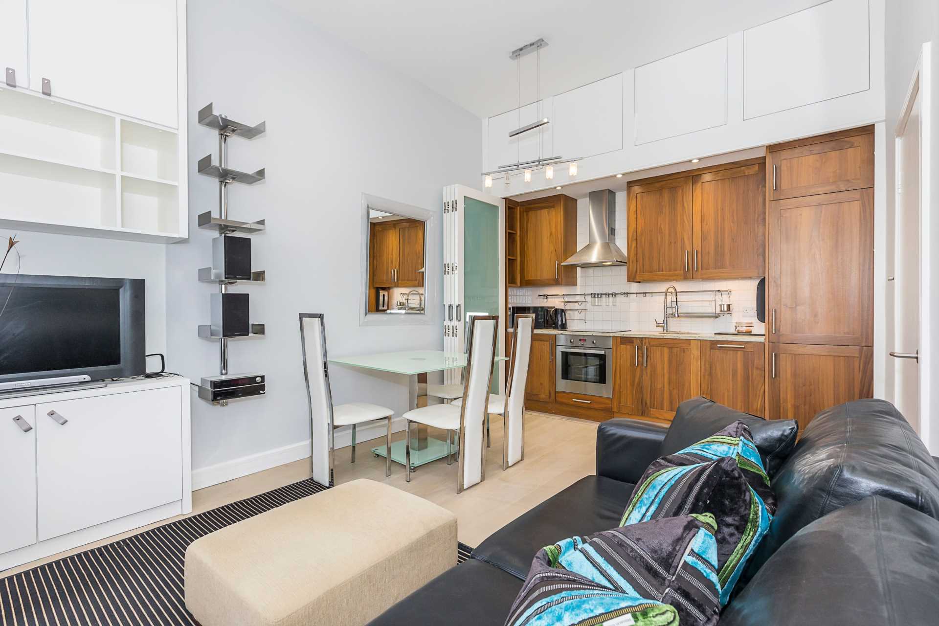 Additional Property Image 2 bedroom Flat for sale in London 9