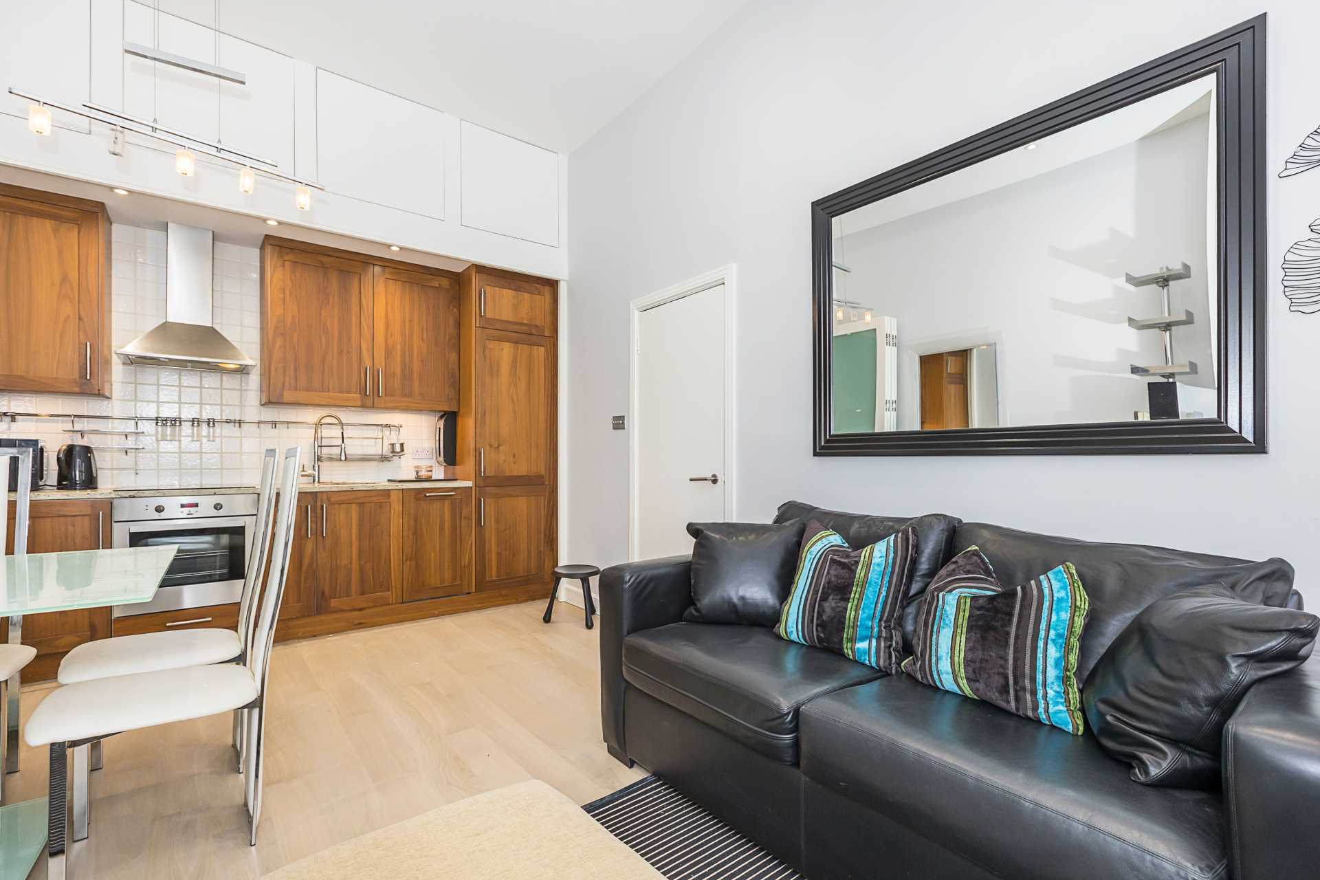 Additional Property Image 2 bedroom Flat for sale in London 10