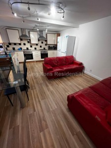 6 bedroom Flat to rent in Cardiff