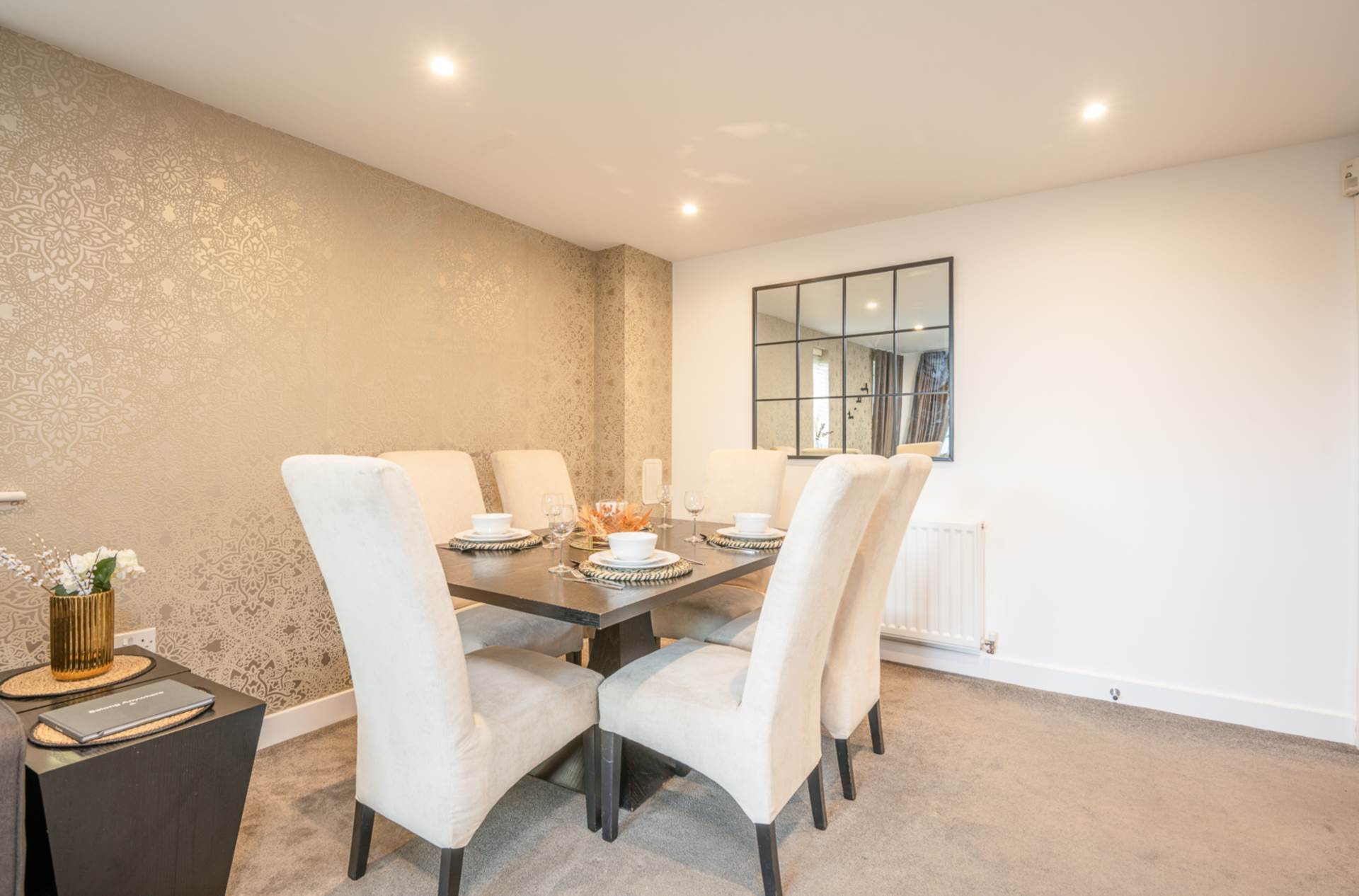 Additional Property Image 2 bedroom Flat for sale in Borehamwood 5