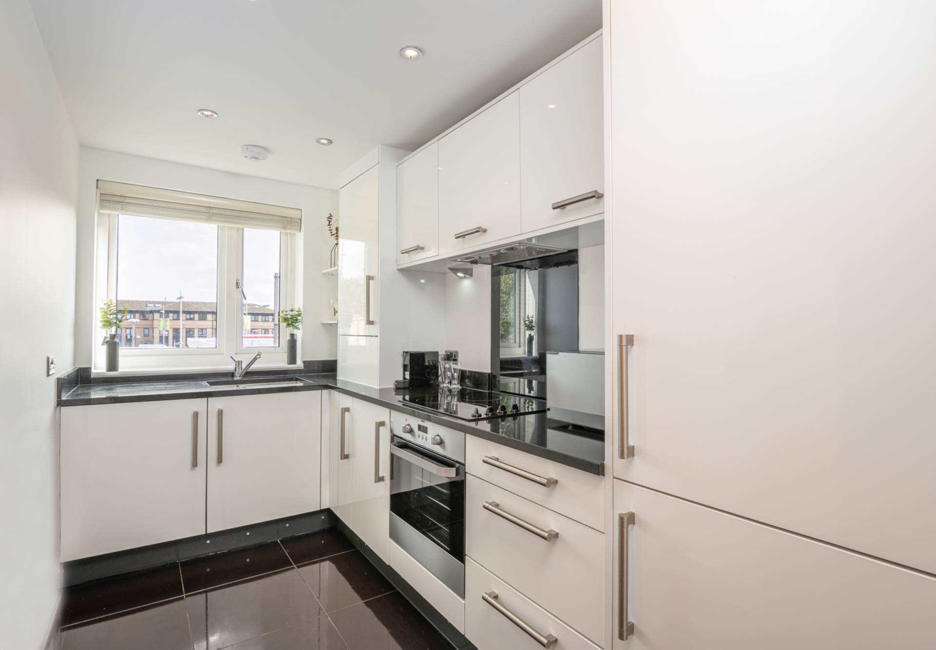 Additional Property Image 2 bedroom Flat for sale in Borehamwood 9