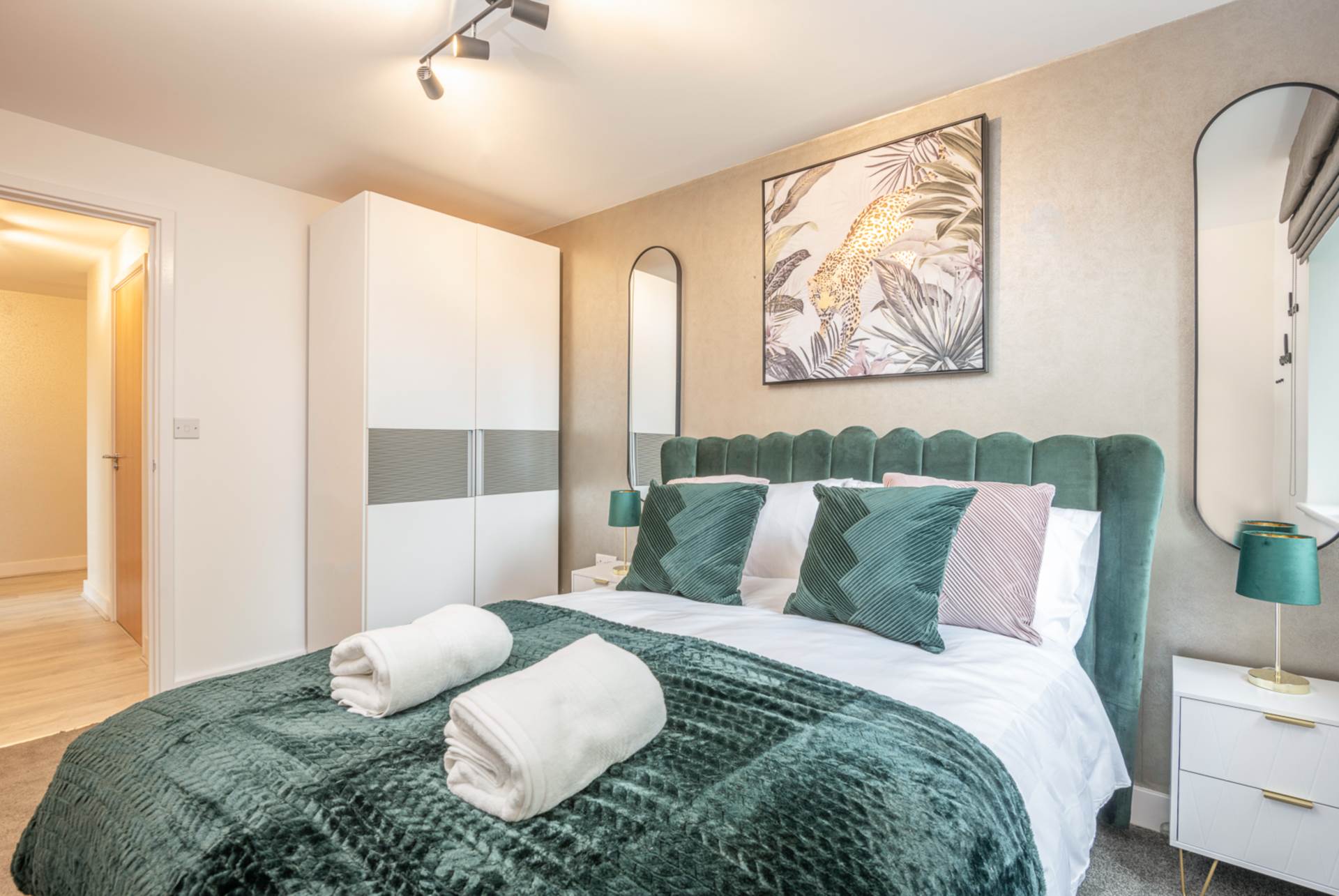 Additional Property Image 2 bedroom Flat for sale in Borehamwood 12