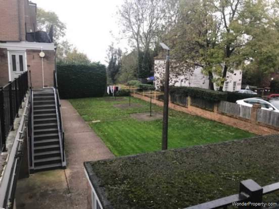 1 bedroom Flat for sale in Borehamwood