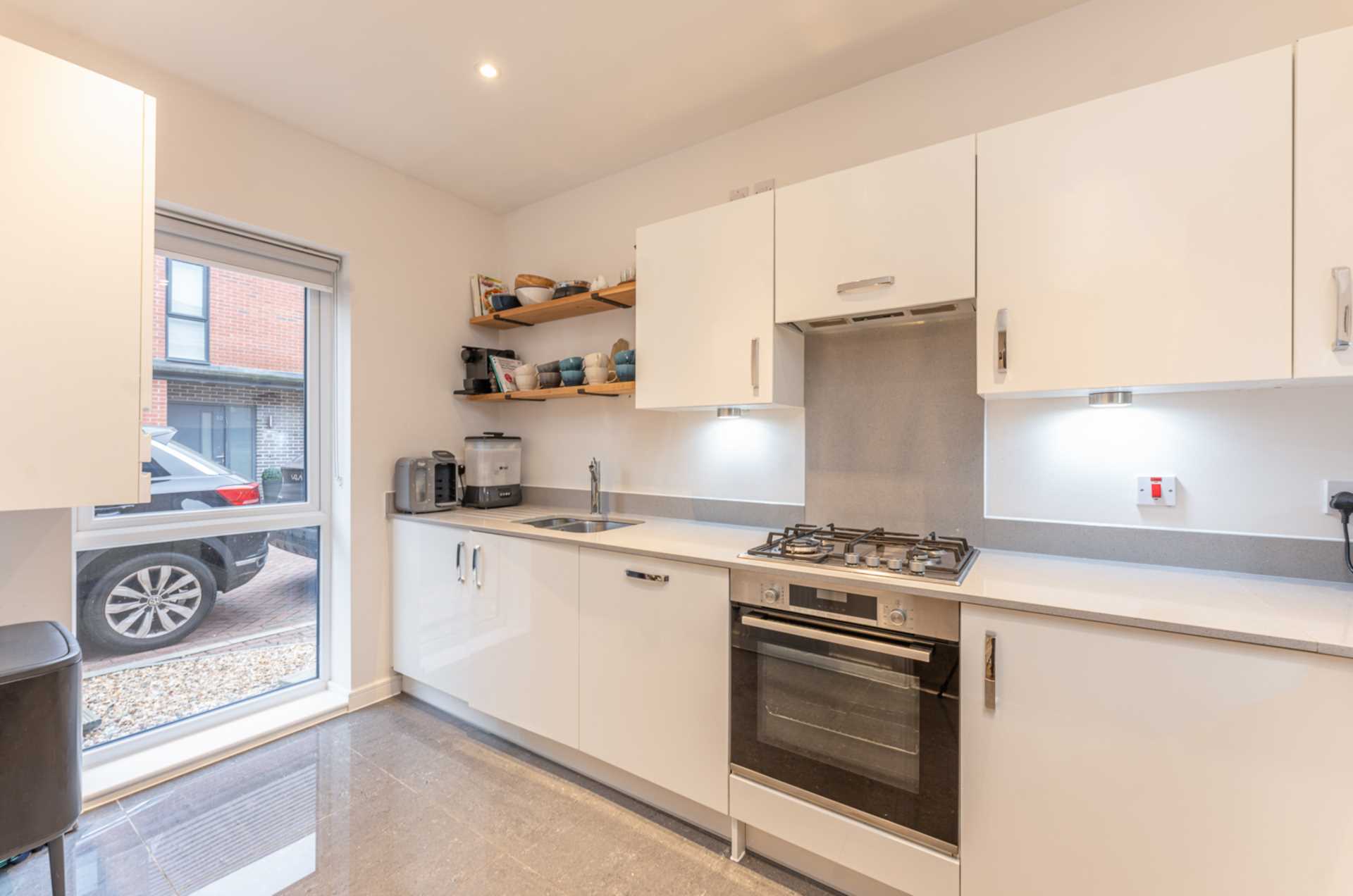 Additional Property Image 3 bedroom Semi Detached for sale in Borehamwood 8