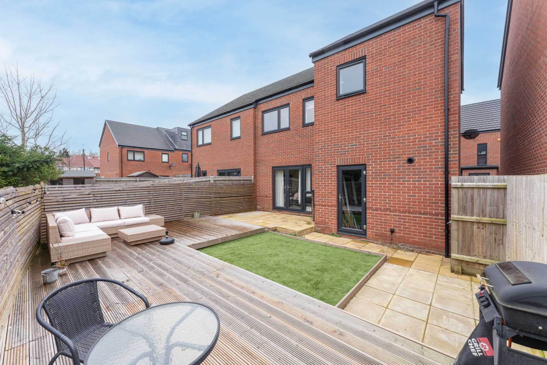Additional Property Image 3 bedroom Semi Detached for sale in Borehamwood 17