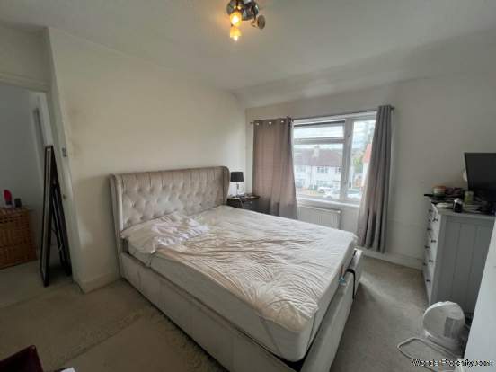 Additional Property Image 3 bedroom Semi Detached for sale in Borehamwood 8