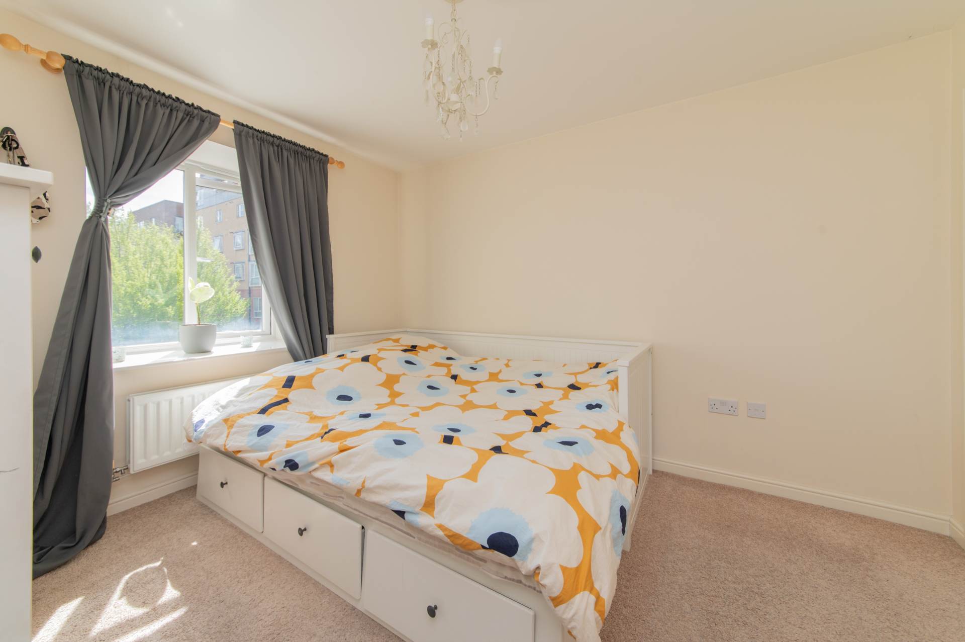 Additional Property Image 1 bedroom Flat for sale in Borehamwood 4