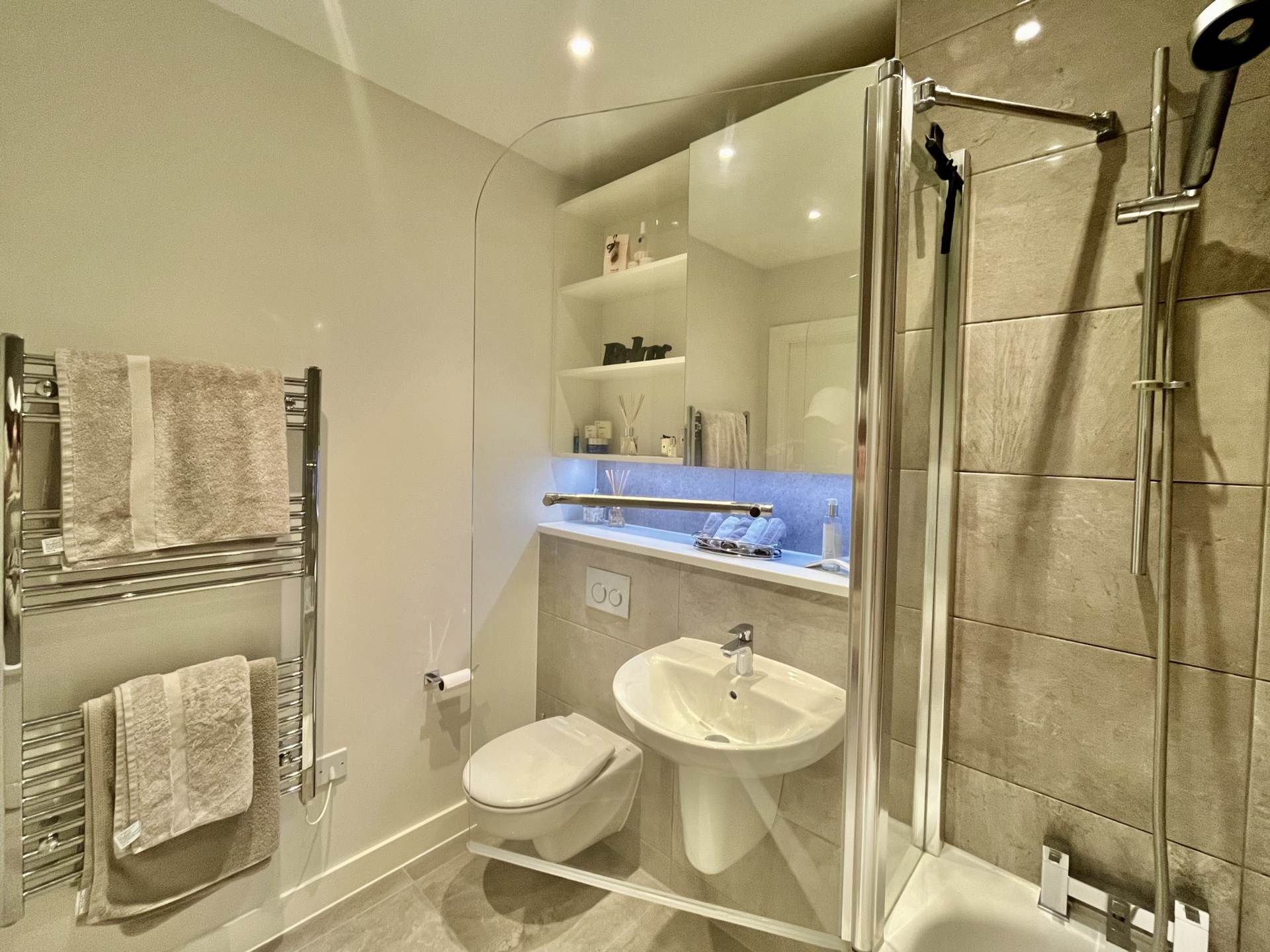 Additional Property Image 1 bedroom Flat for sale in Borehamwood 10