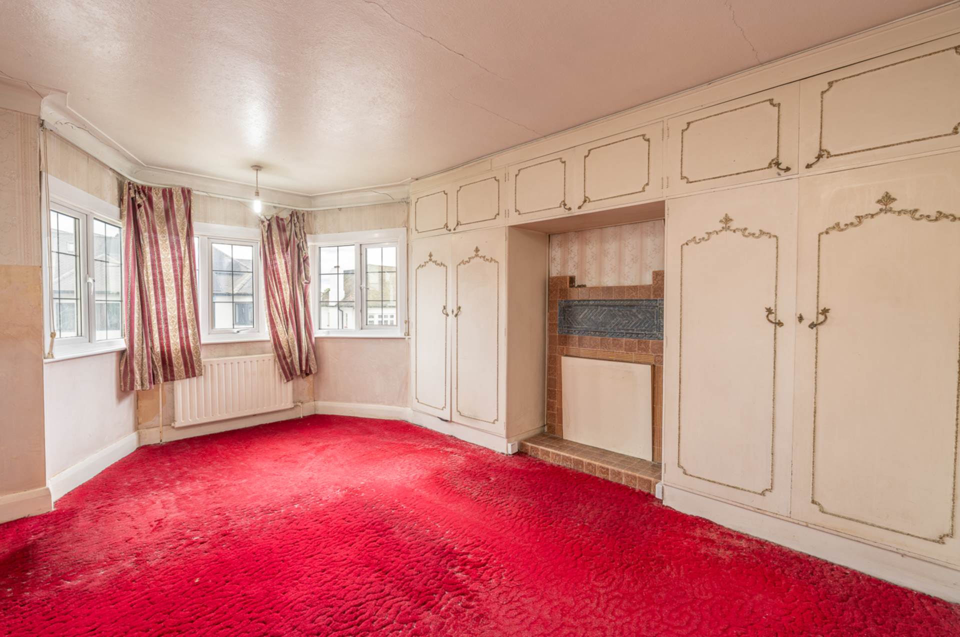 Additional Property Image 4 bedroom Link Detached House for sale in Edgware 9