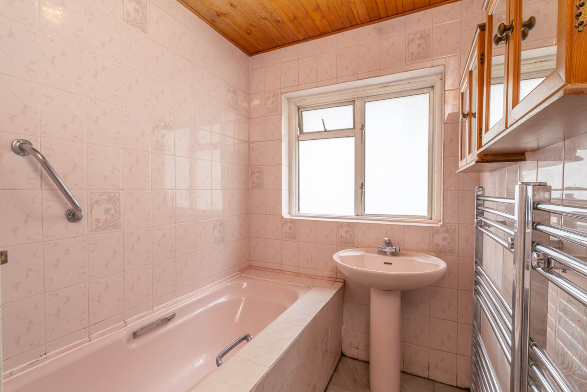 Additional Property Image 4 bedroom Link Detached House for sale in Edgware 13