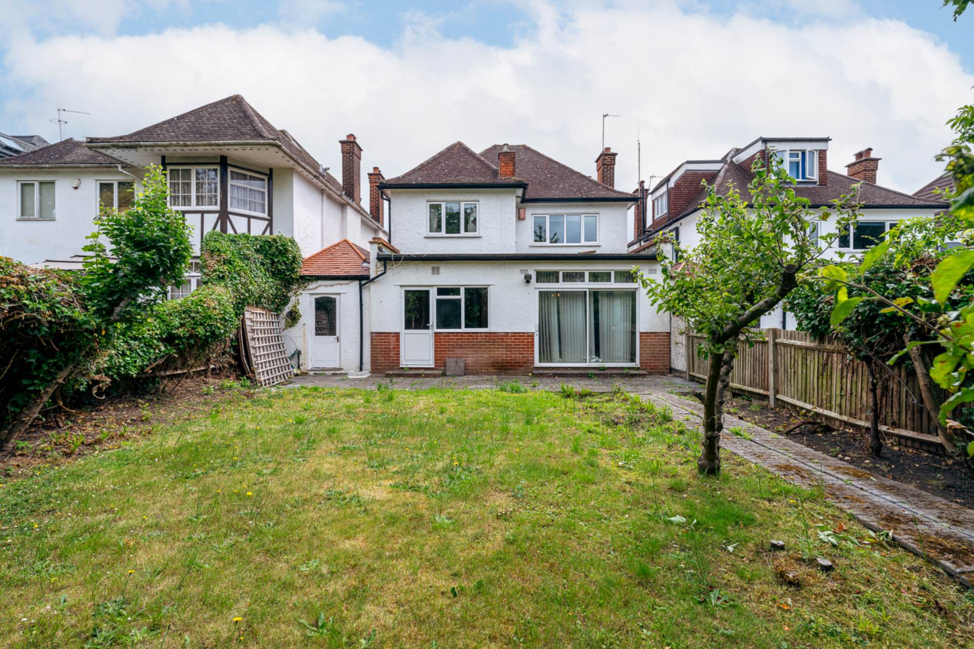 Additional Property Image 4 bedroom Link Detached House for sale in Edgware 15