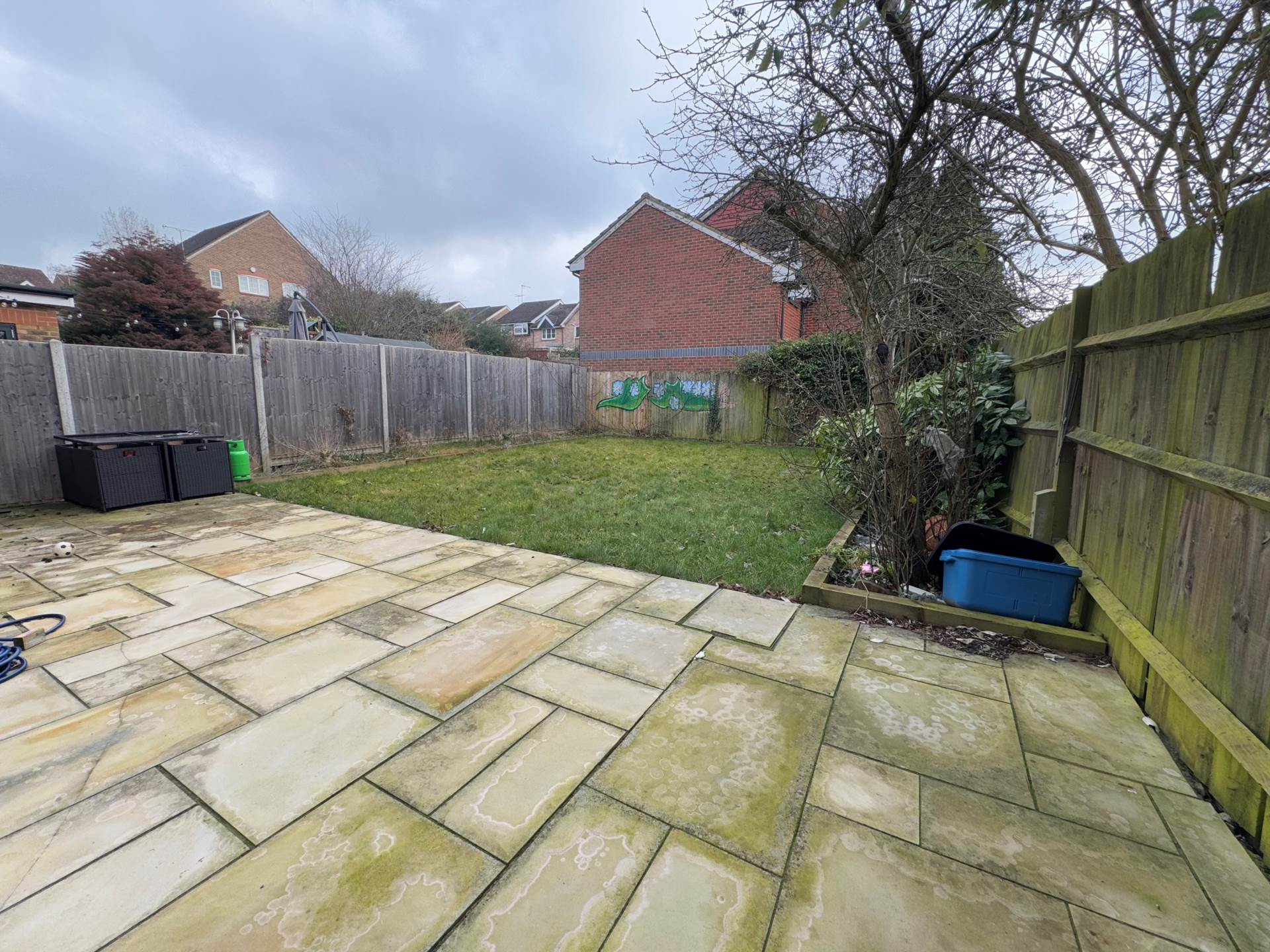 Additional Property Image 3 bedroom Semi Detached for sale in Borehamwood 12