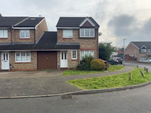 3 bedroom Semi Detached for sale in Borehamwood