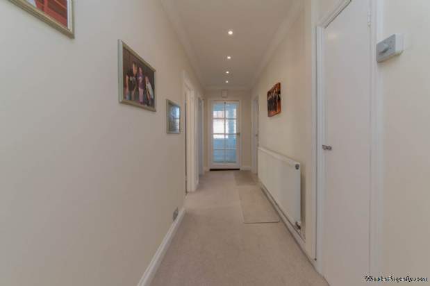 Additional Property Image 3 bedroom Detached Bungalow for sale in Borehamwood 18