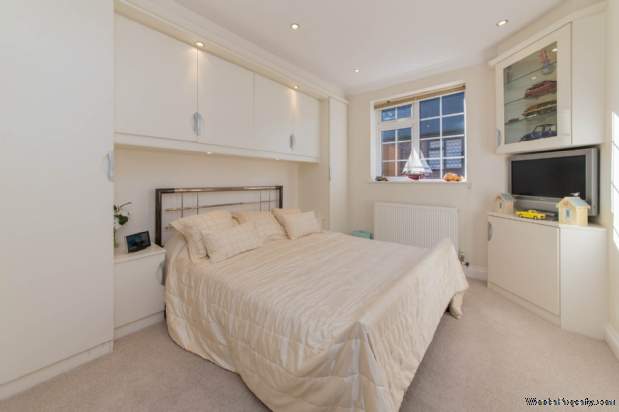Additional Property Image 3 bedroom Detached Bungalow for sale in Borehamwood 10