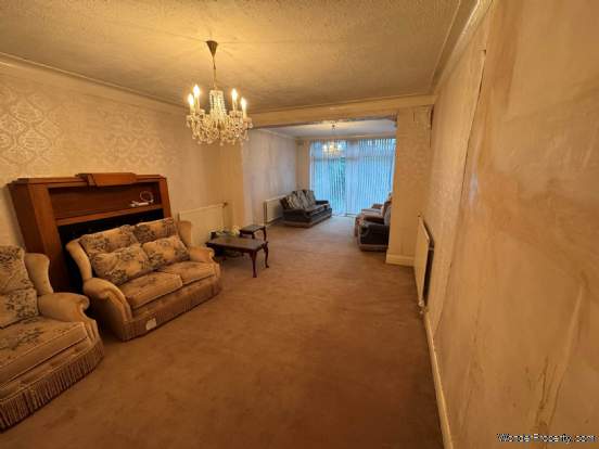 Additional Property Image 4 bedroom Link Detached House for sale in Edgware 3