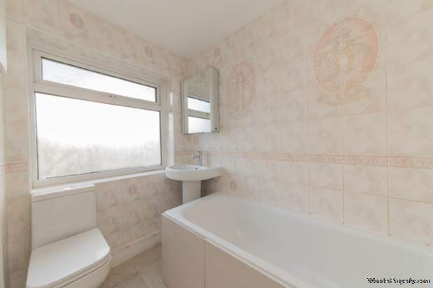 Additional Property Image 3 bedroom Maisonette for sale in Borehamwood 7