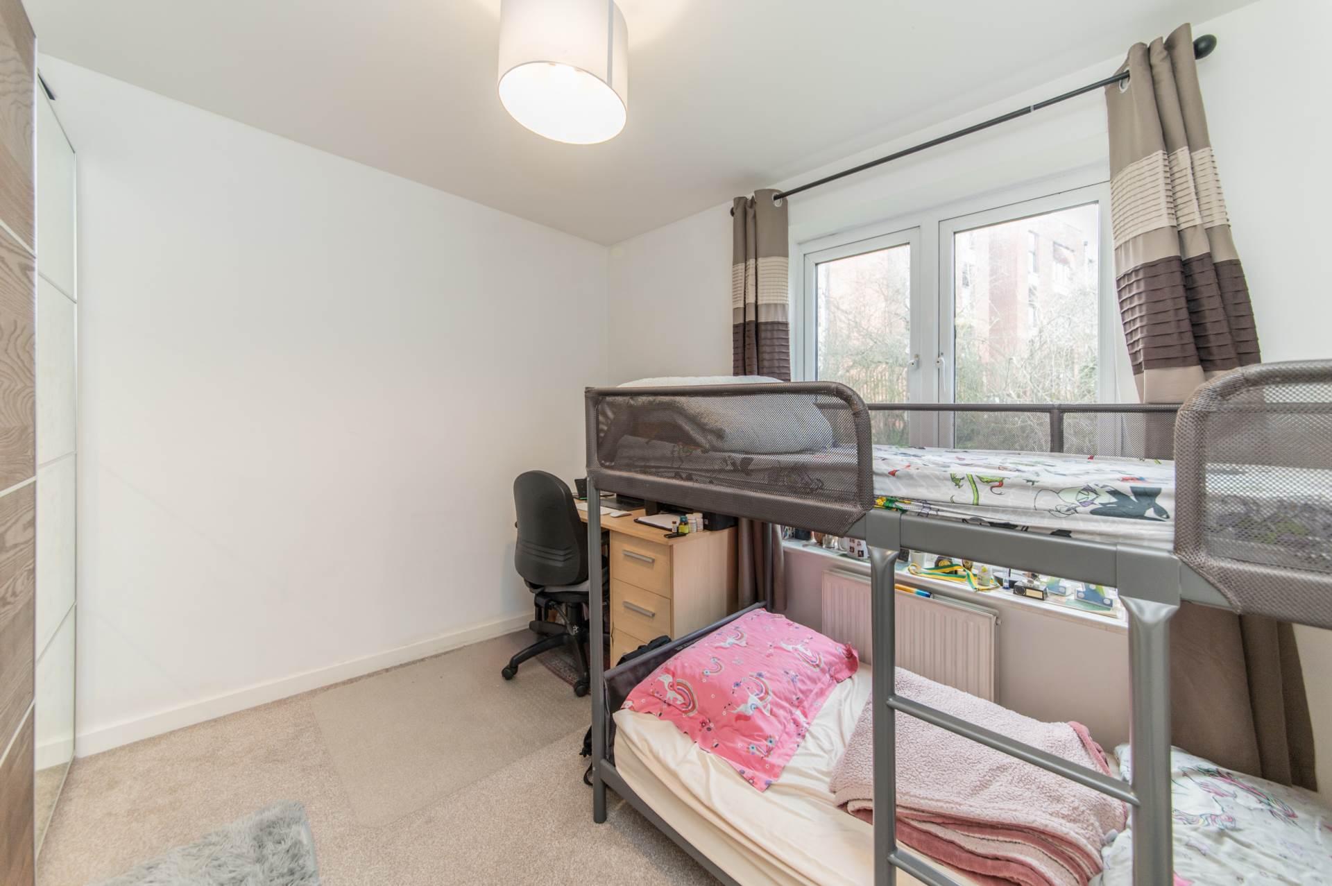Additional Property Image 2 bedroom Flat for sale in Borehamwood 11