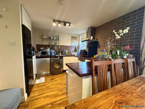 Additional Property Image 1 bedroom Flat for sale in Borehamwood 3