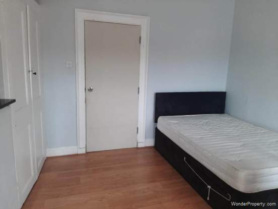 Additional Property Image 4 bedroom Apartment for sale in London 11