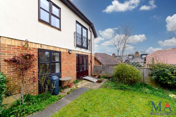 Additional Property Image 2 bedroom Flat for sale in Radlett 2