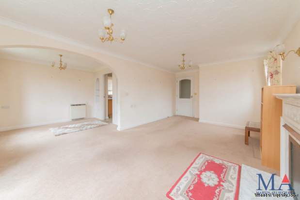 Additional Property Image 2 bedroom Flat for sale in Radlett 5