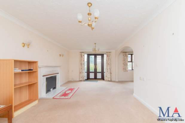 Additional Property Image 2 bedroom Flat for sale in Radlett 6