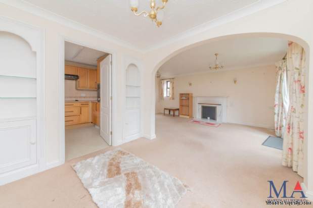 Additional Property Image 2 bedroom Flat for sale in Radlett 14