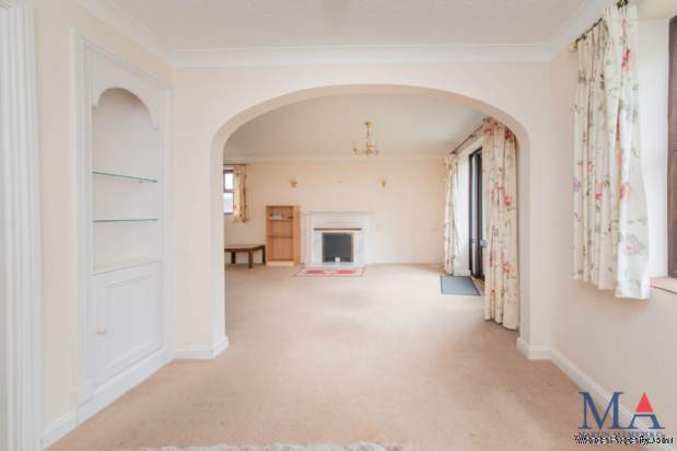 Additional Property Image 2 bedroom Flat for sale in Radlett 15