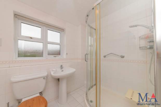 Additional Property Image 2 bedroom Flat for sale in Radlett 19