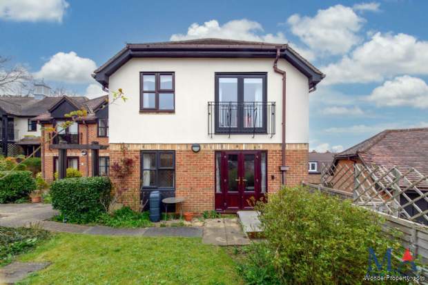 Additional Property Image 2 bedroom Flat for sale in Radlett 9