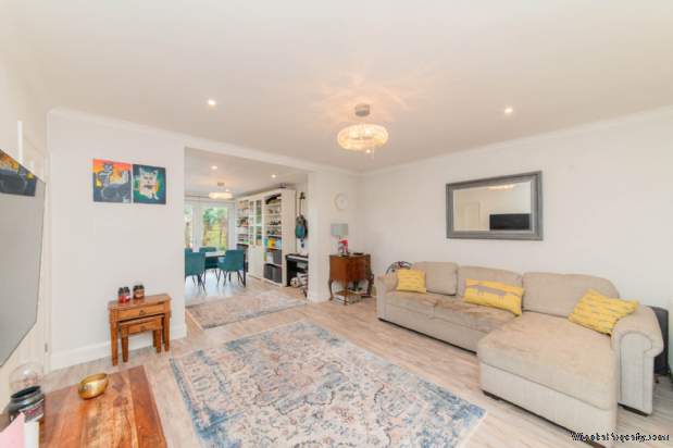 Additional Property Image 2 bedroom Terraced for sale in Bushey 2