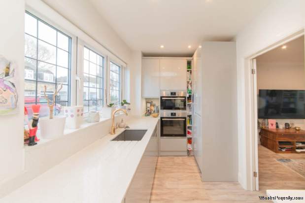 Additional Property Image 2 bedroom Terraced for sale in Bushey 6