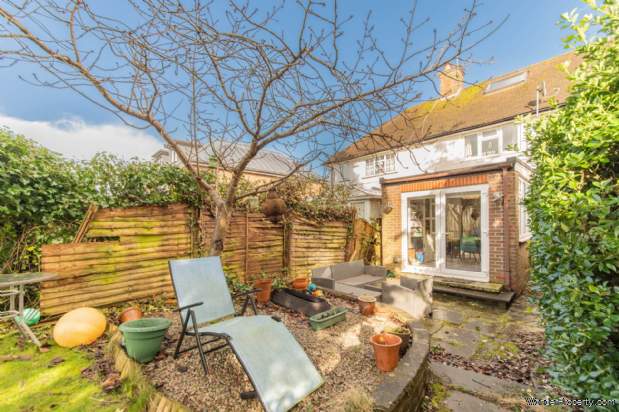 Additional Property Image 2 bedroom Terraced for sale in Bushey 7