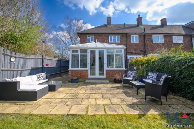 Additional Property Image 3 bedroom End of Terrace for sale in Borehamwood 14