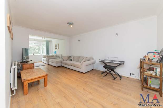Additional Property Image 2 bedroom Maisonette for sale in Barnet 15