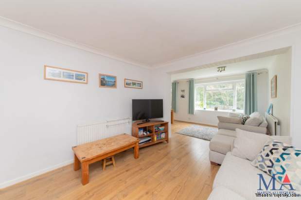 Additional Property Image 2 bedroom Maisonette for sale in Barnet 16