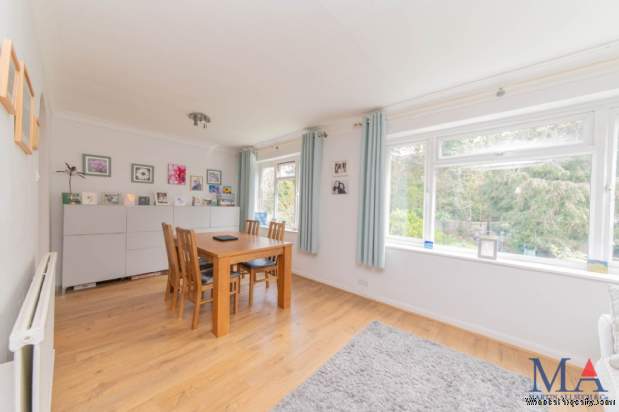 Additional Property Image 2 bedroom Maisonette for sale in Barnet 8