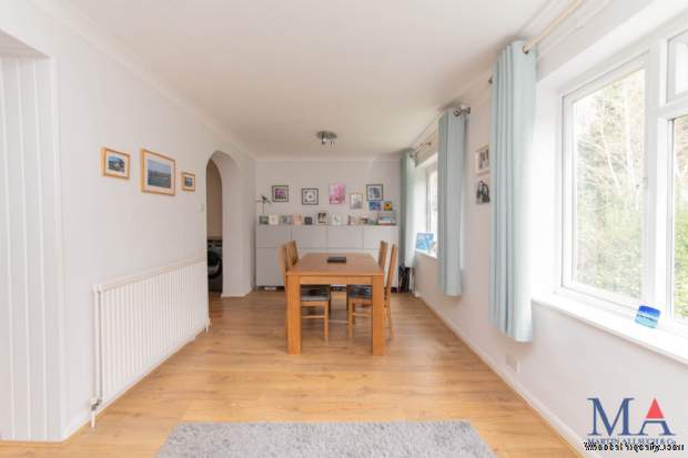 Additional Property Image 2 bedroom Maisonette for sale in Barnet 11