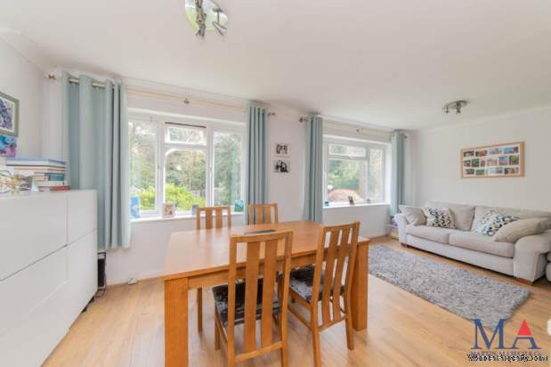 Additional Property Image 2 bedroom Maisonette for sale in Barnet 12
