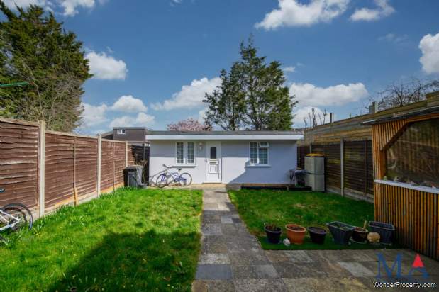 Additional Property Image 5 bedroom Semi Detached Bungalow for sale in Edgware 2