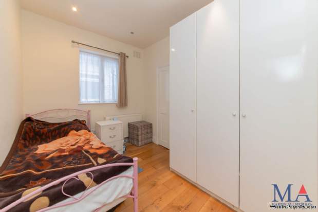 Additional Property Image 5 bedroom Semi Detached Bungalow for sale in Edgware 20