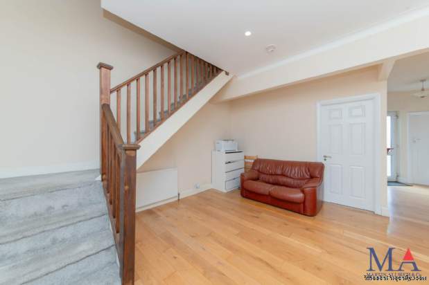 Additional Property Image 5 bedroom Semi Detached Bungalow for sale in Edgware 8