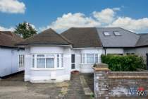 5 bedroom Semi Detached Bungalow for sale in Edgware