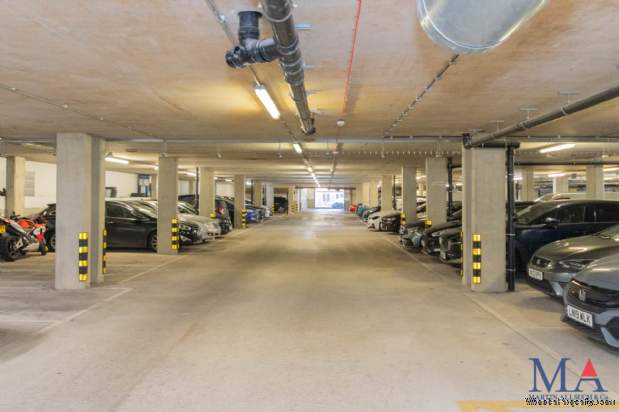 Additional Property Image 2 bedroom Flat for sale in Borehamwood 3