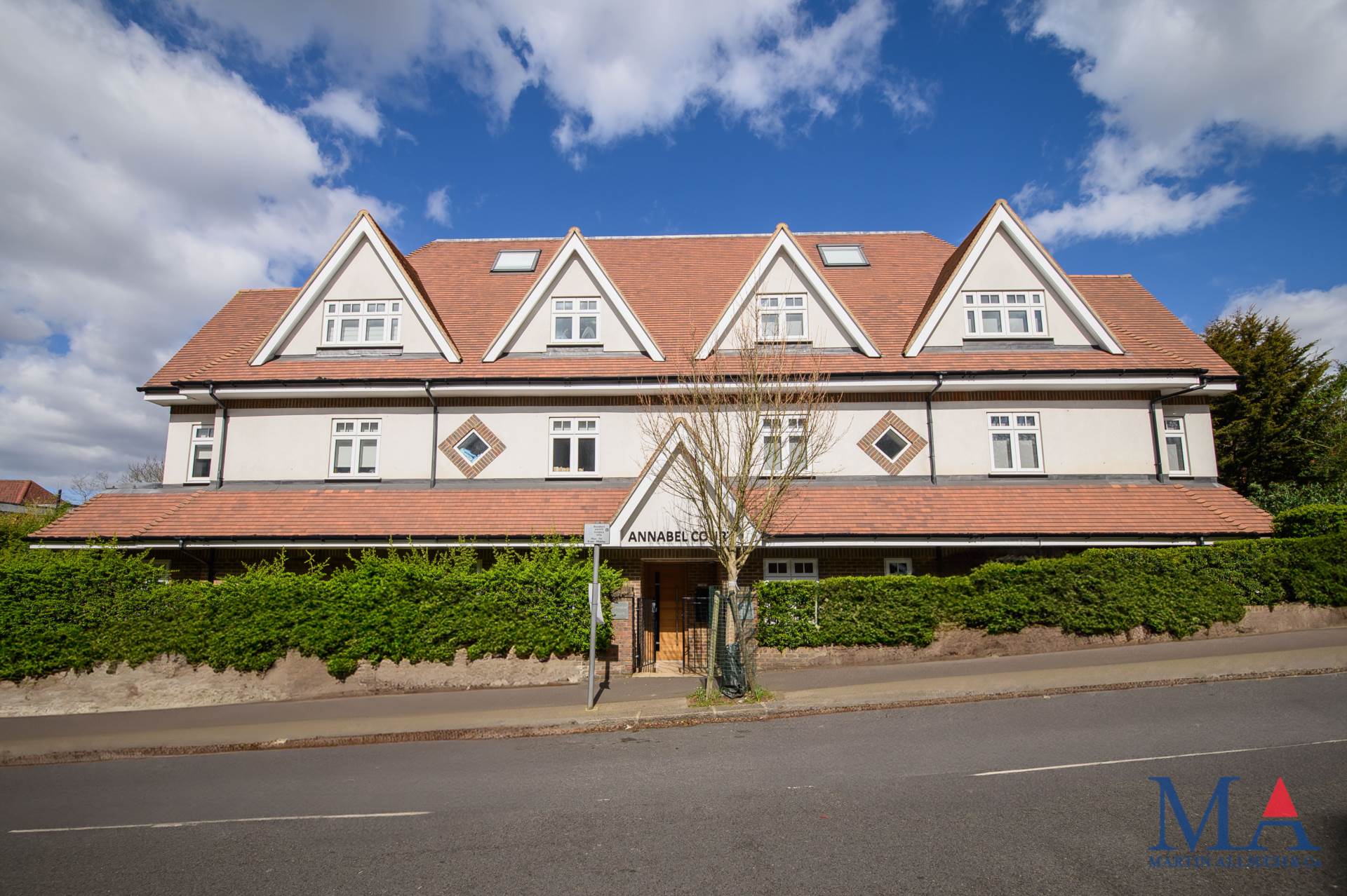 Additional Property Image 2 bedroom Flat for sale in London 2